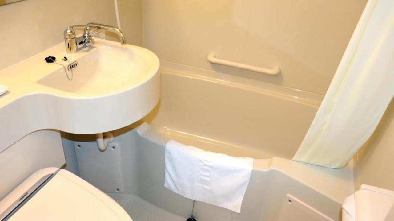 Toyoko Inn Iwakuni Eki Nishi Guchi ภายนอก รูปภาพ
